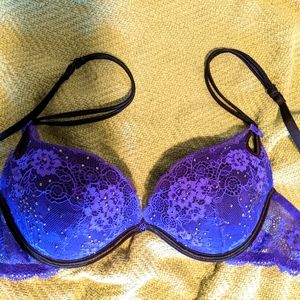 Victoria's Secret 34B Push Up Bra